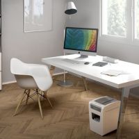 Leitz 80010000 Шредер Leitz IQ Home Office (секр.P-4)/фрагменты/10лист./23лтр./скрепки/скобы